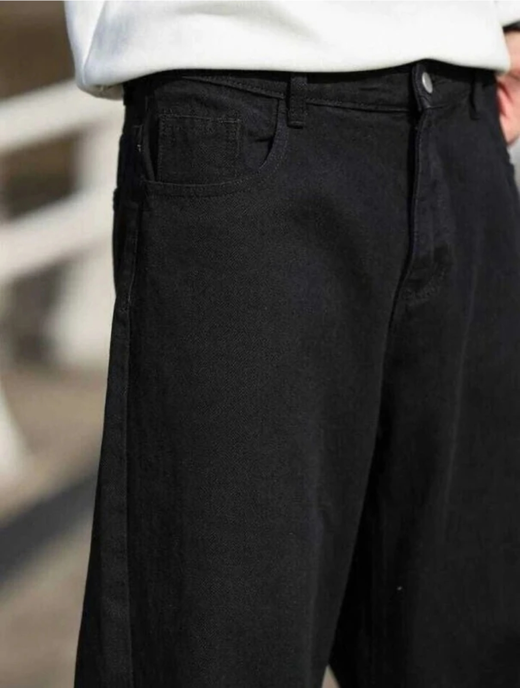 Loose fit mid rise jeans