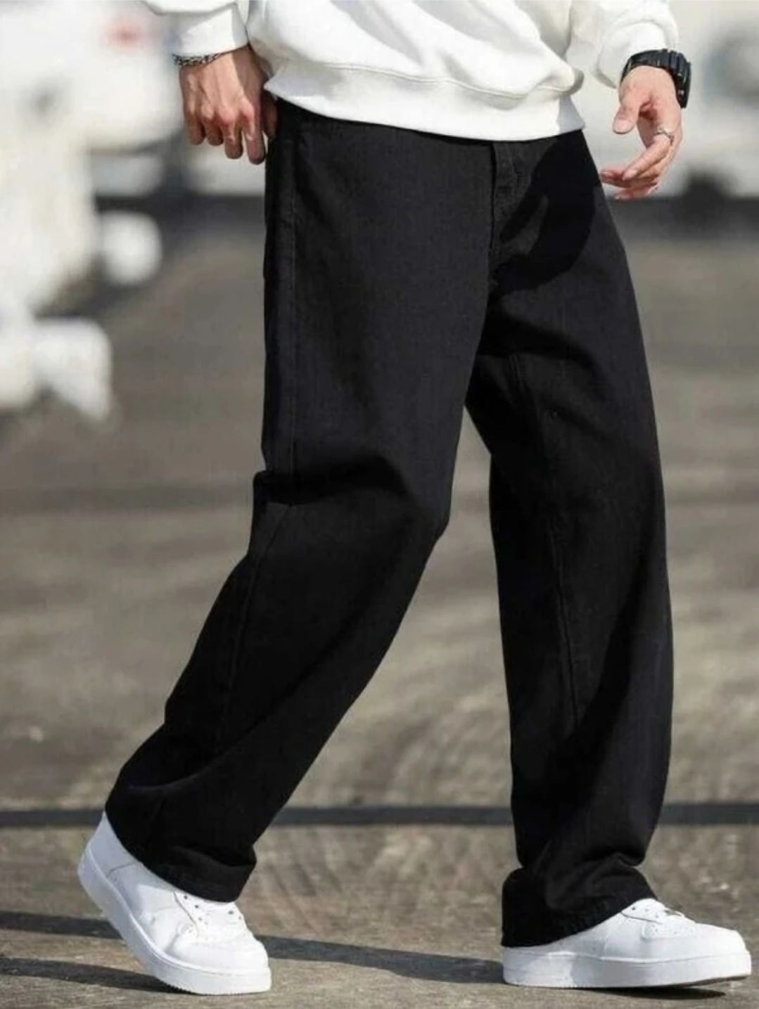 Loose fit mid rise jeans